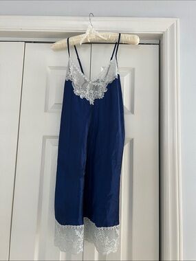 Oscar De La Renta | Navy & Blue Lace-Trim Satin Slip Dress